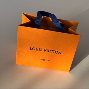 Louis Vuitton Vibrant Orange shopping bag from LV
